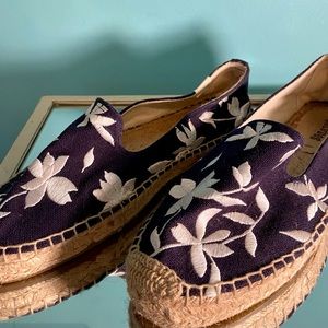 Soludos espadrilles spring/summer print  size 9      NWOT  Price is firm🩵